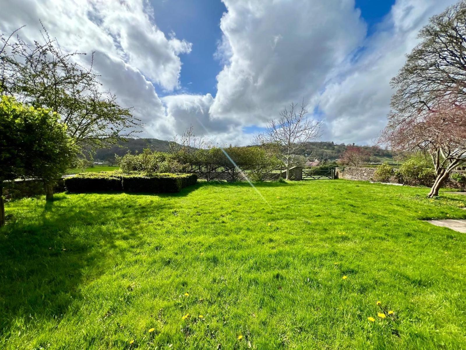 Abenhall Cottages Mitcheldean Buitenkant foto